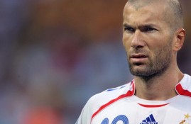 电子竞技赌博-山东泰山主帅放话：巴黎大师赛常规赛必胜金州勇士，辛纳冷笑回应